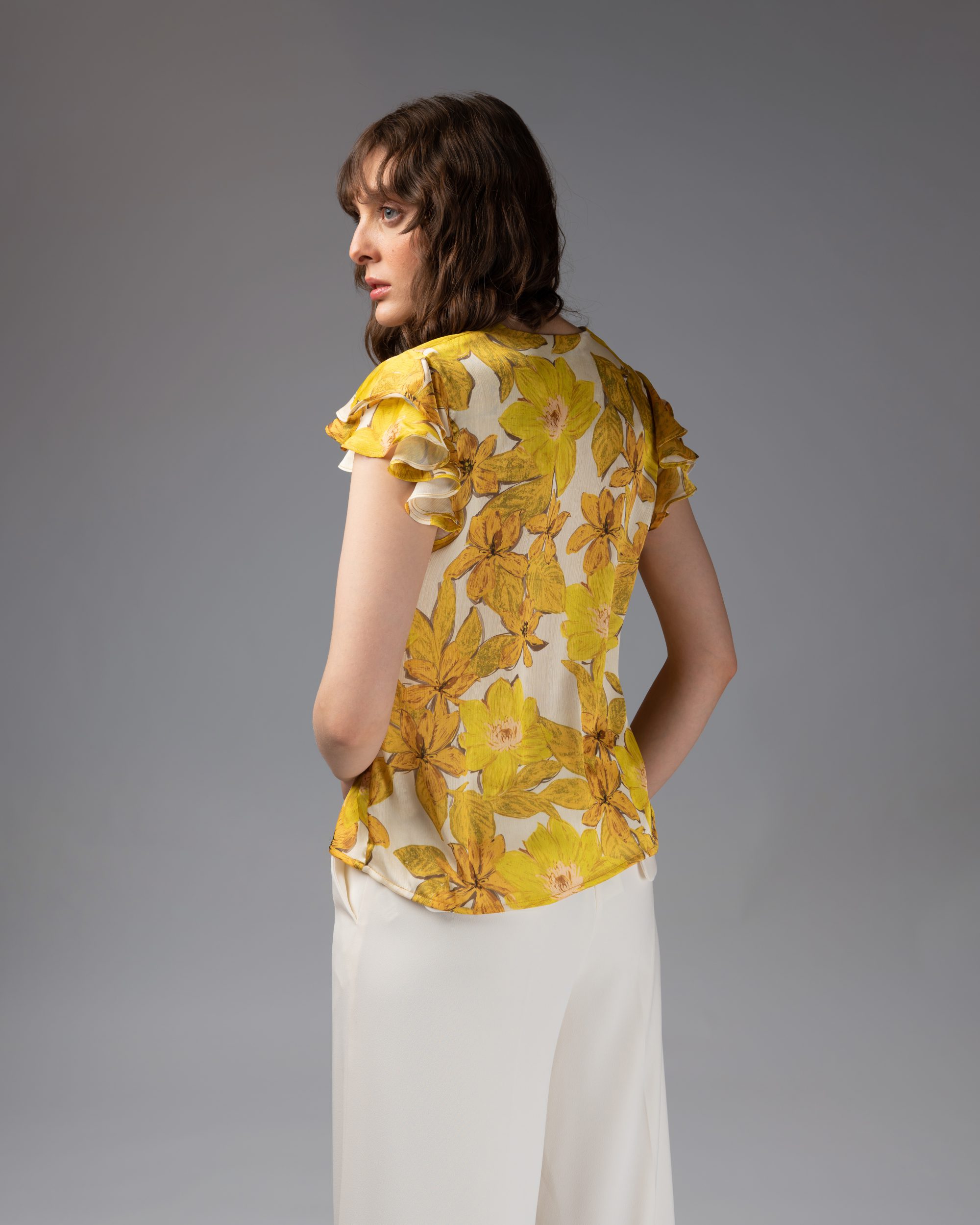 Hind of Nevado Womens floral yellow/white cap-sleeved Blouse